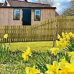 Per Ardua Shepherds Hut