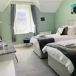 Whinburn Guest House