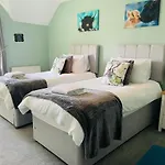 Whinburn Guest House