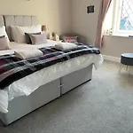 Whinburn Guest House