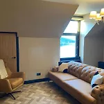 Ak Lochview Apartment