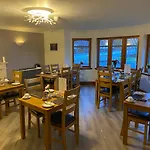 Victoria House Bed And Breakfast