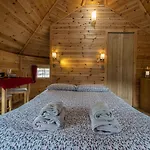 Leven View Lodges - Callart