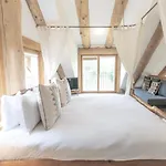 Wild Nurture Eco Luxury Offgrid Log Cabin