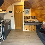 Bonnie Brae Pod