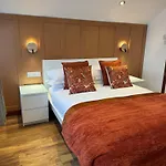 1 Sheraton Apartments