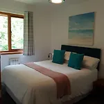 Hawthorn Lodge