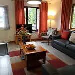 Hawthorn Lodge