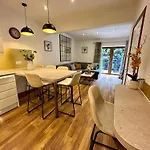 2 Sheraton Apartments