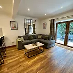 4 Sheraton Apartments