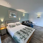 9 Sheraton Apartments