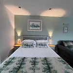 9 Sheraton Apartments
