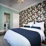 Ardrhu House Fort William - Serviced Luxury Scots Baronial Country House