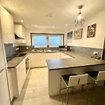 Ross Place Apartment