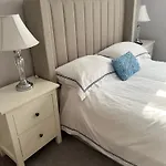 Self Cateringone Bedroom Apartment