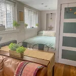 Stylish, Central Studio With Kitchen & Large Deck