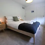 Heathercroft House-Modern 3 Bed House With Stunning Views
