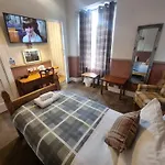 Roy Bridge Hotel