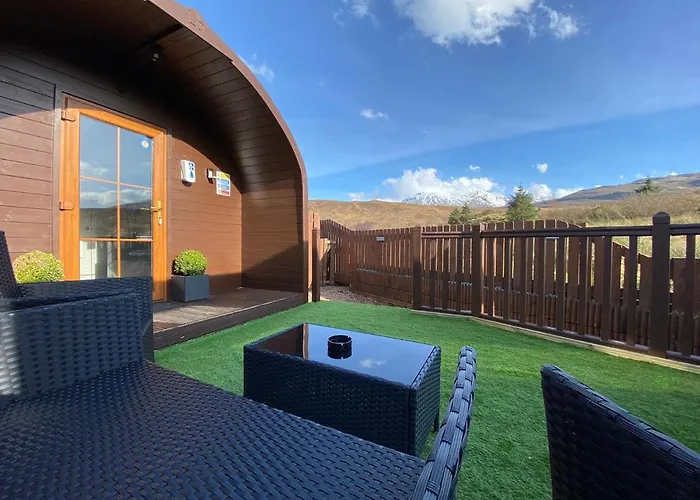 Highland Stays - Ben View Studio Pod & Jacuzzi Bath