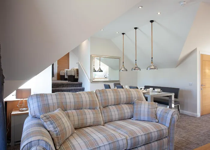Lochiel Villa Guest House