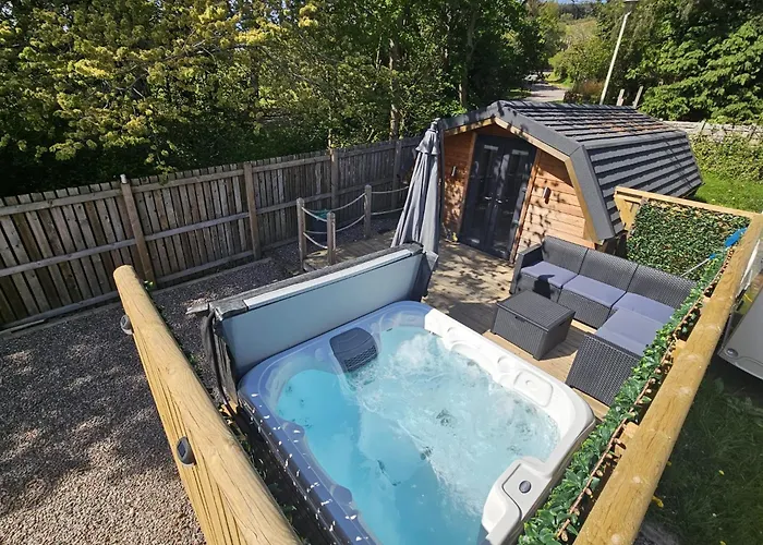 Morvan Pod & Hot Tub
