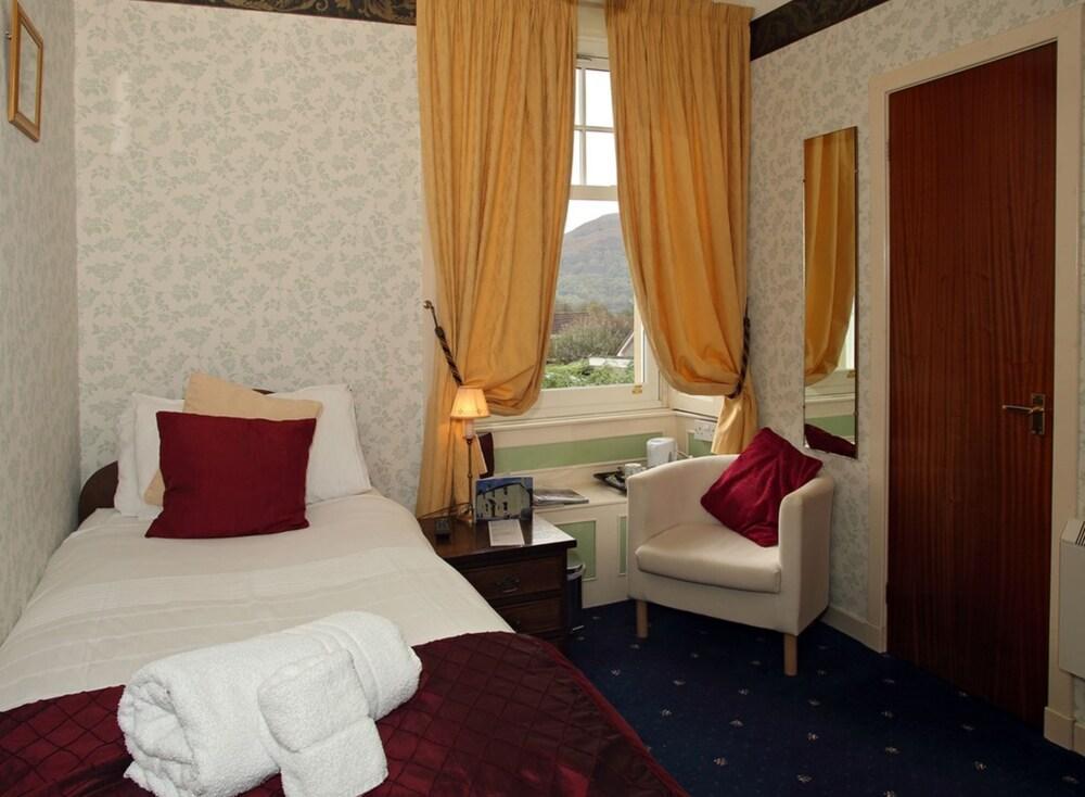 Mansefield 4*
