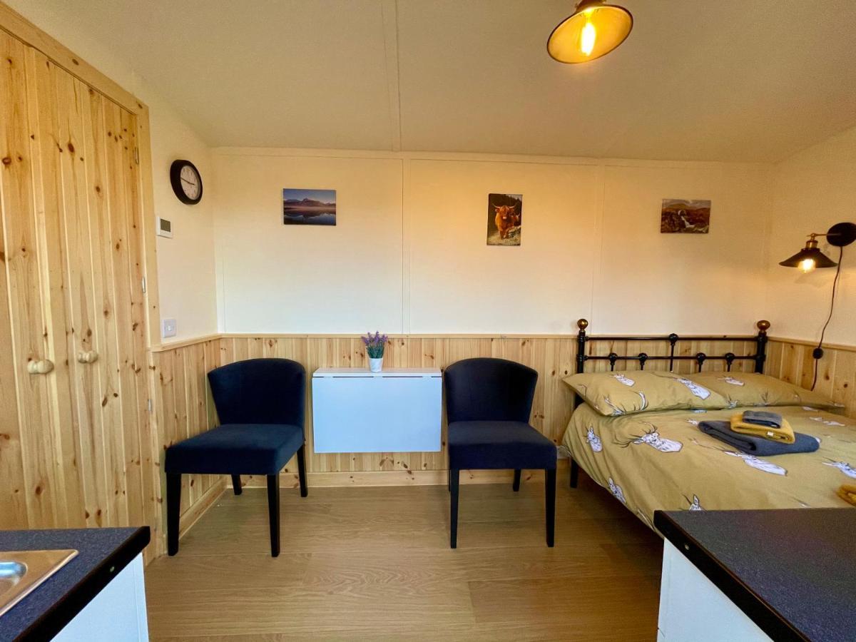 Apartment Per Ardua Shepherds Hut