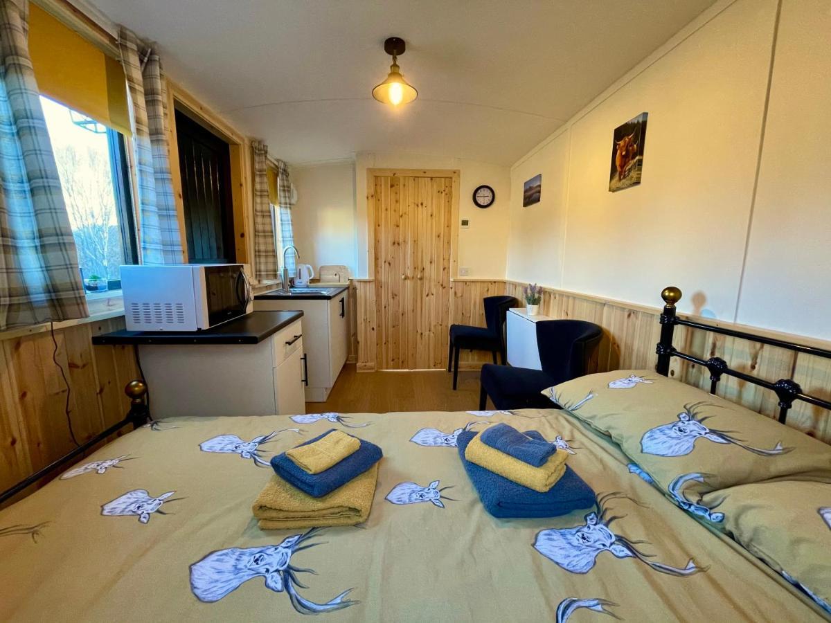 Per Ardua Shepherds Hut Apartment