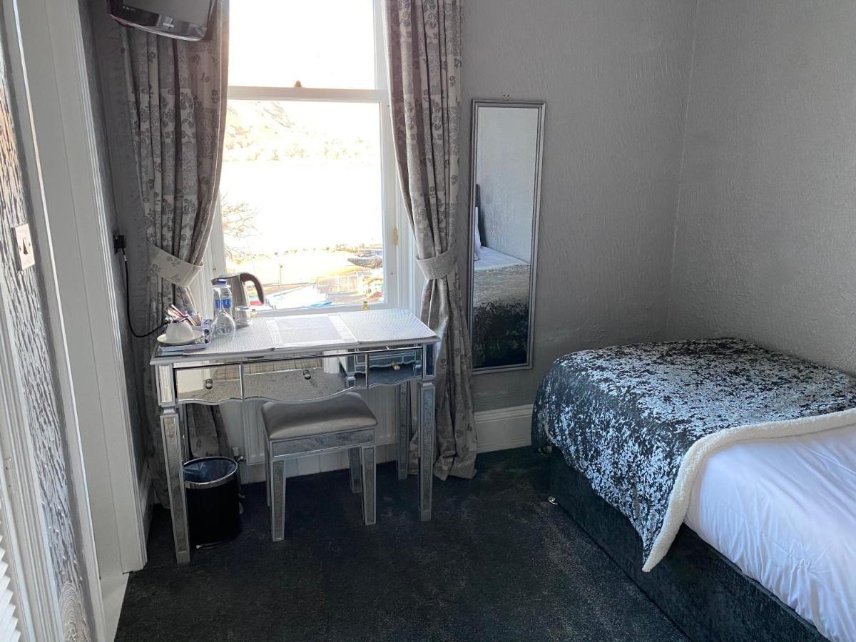 Bed & Breakfast Ashburn House 4*