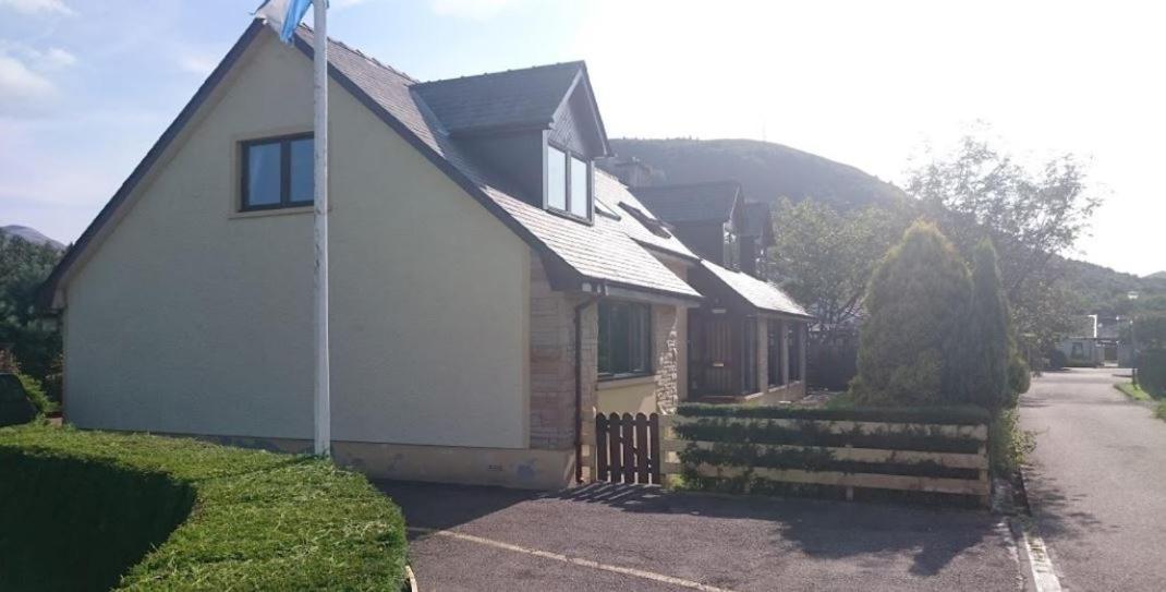Guest house Braemar House