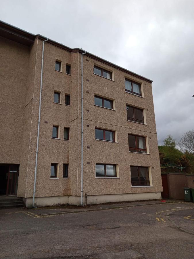 Loch View Apartment *