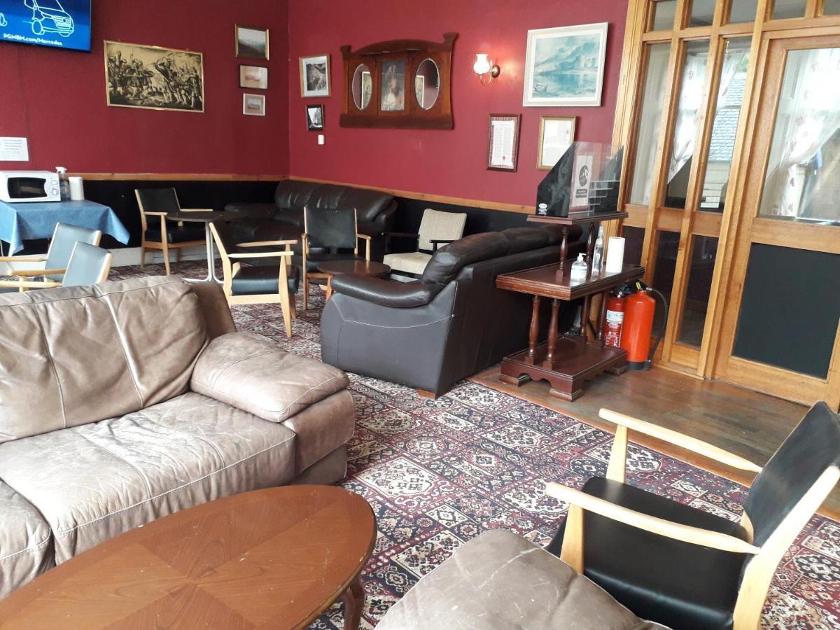 Ossians Hotel