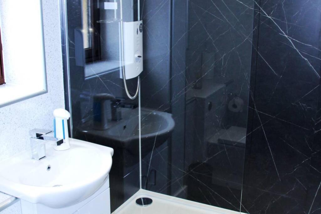 Premium Ground Floor Apartment, Near William Town Centre * Fort William