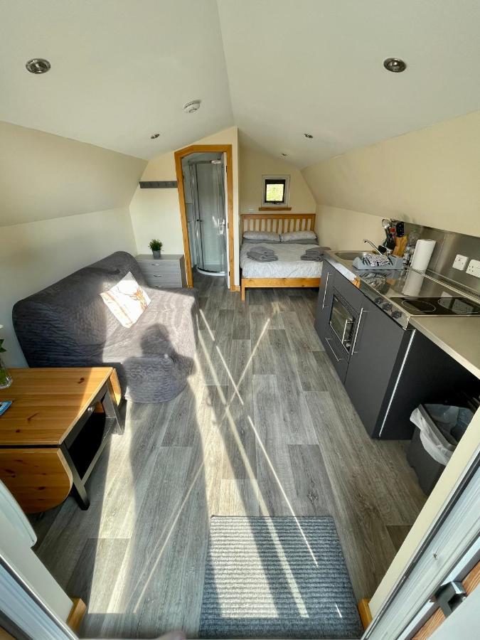 Morvan Pod & Hot Tub Holiday home