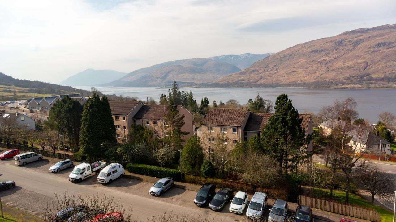 Loch & Hill View *