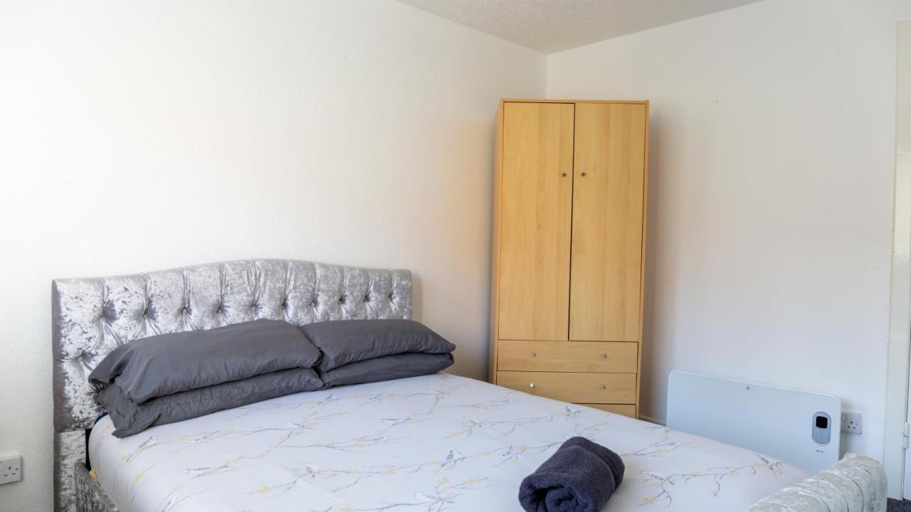 Loch & Hill View Apartment *