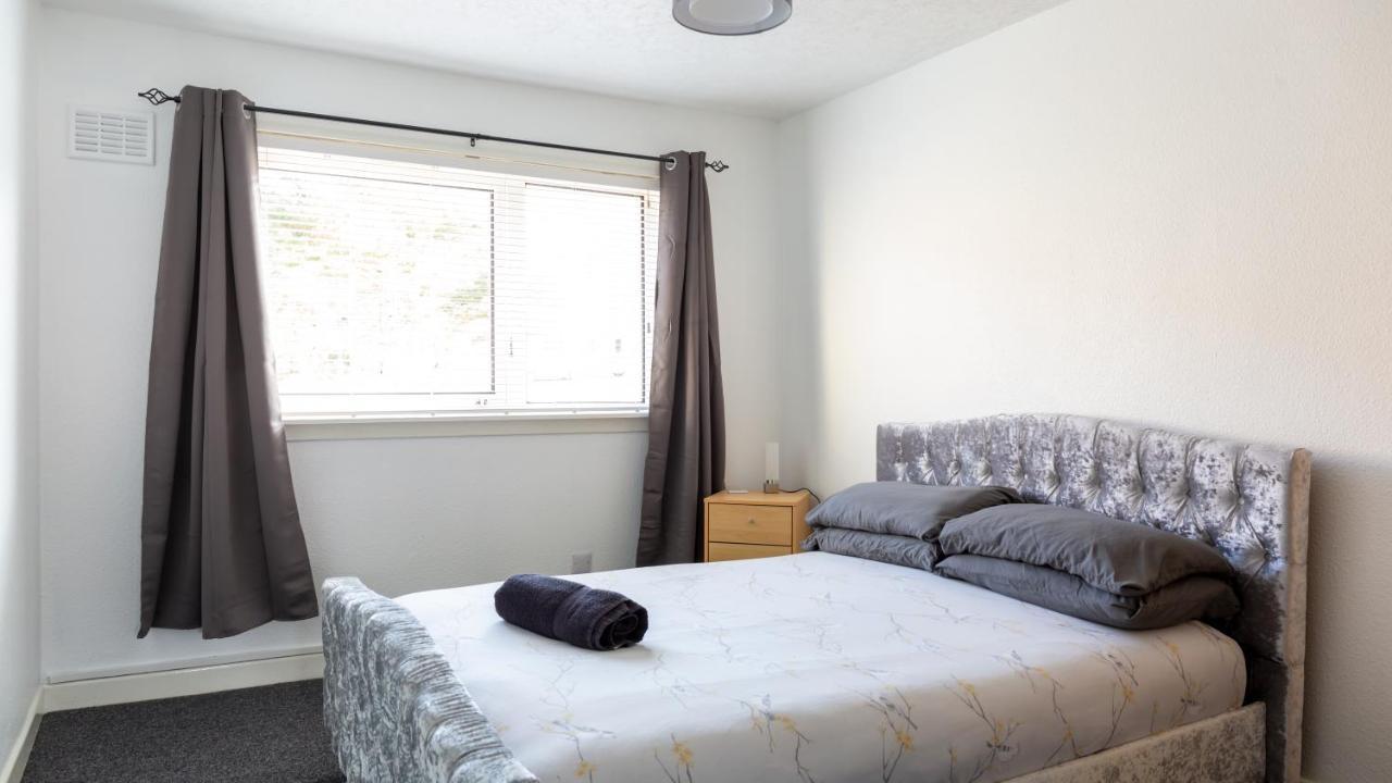 Loch & Hill View Apartment *