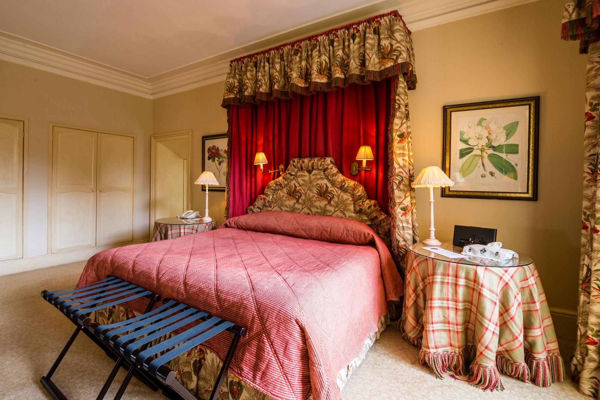 Inverlochy Castle * Fort William