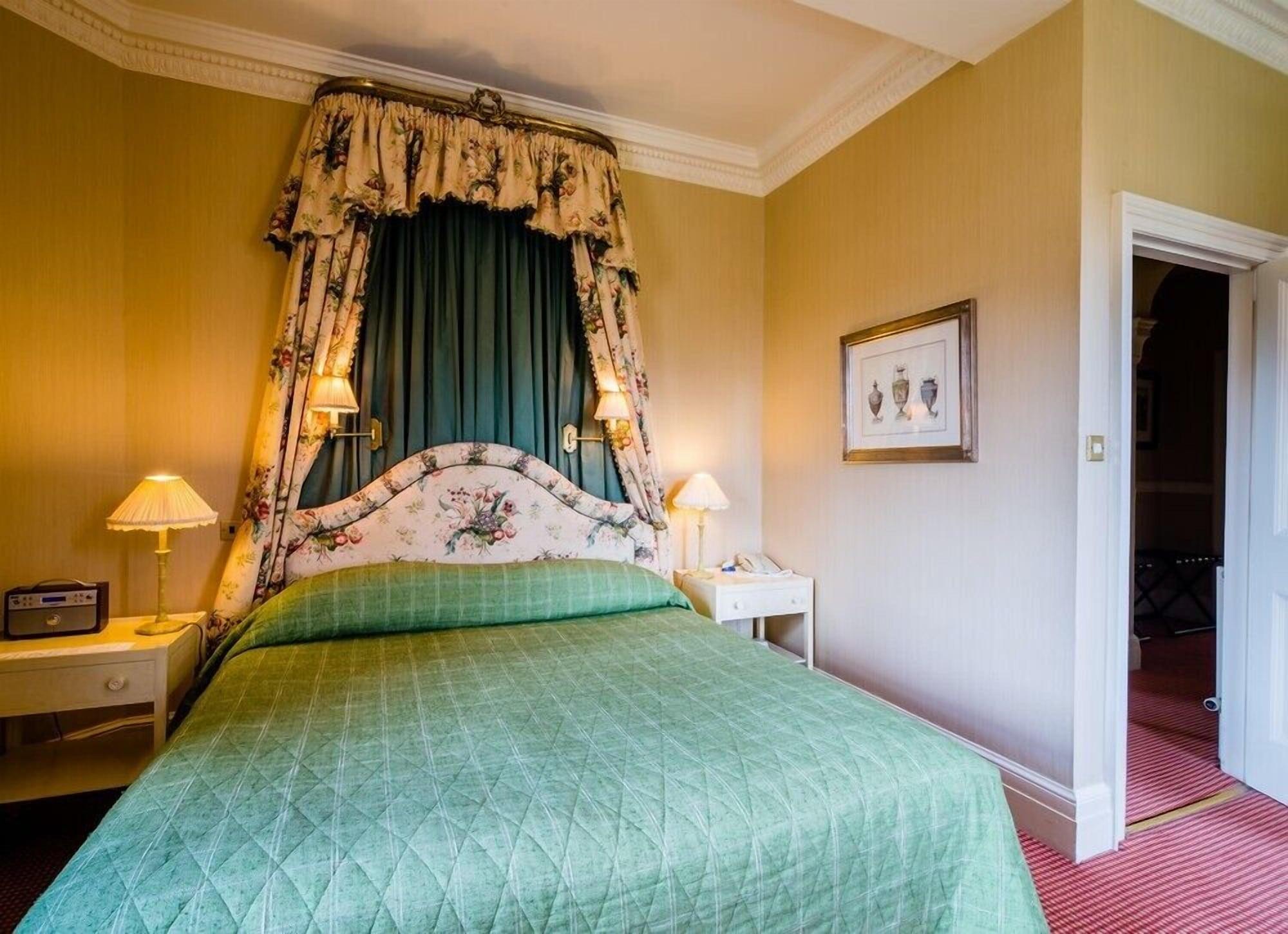Inverlochy Castle Country house Fort William