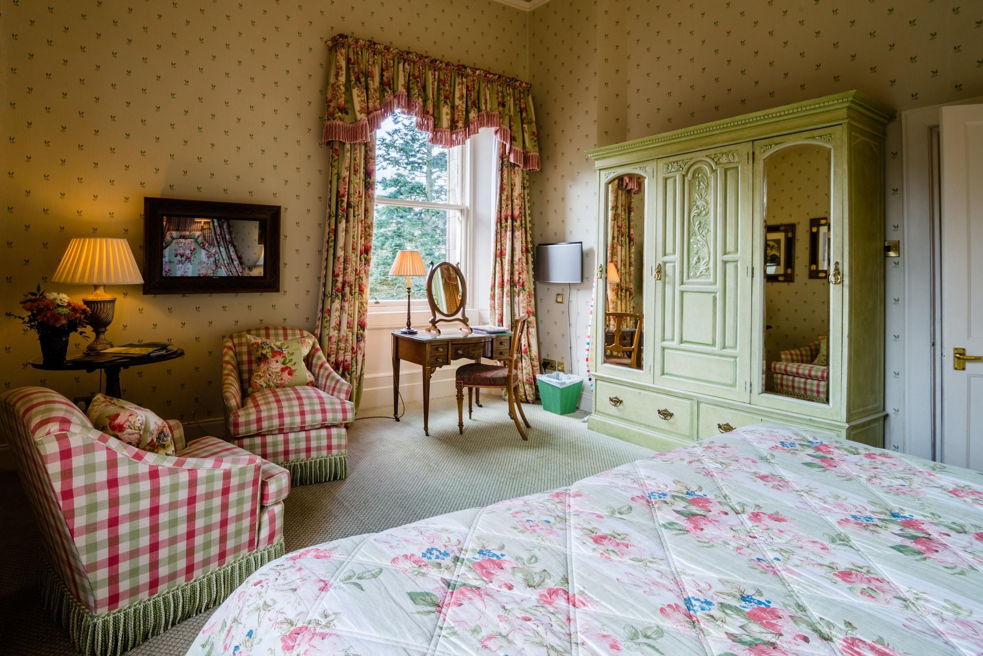 Inverlochy Castle Country house
