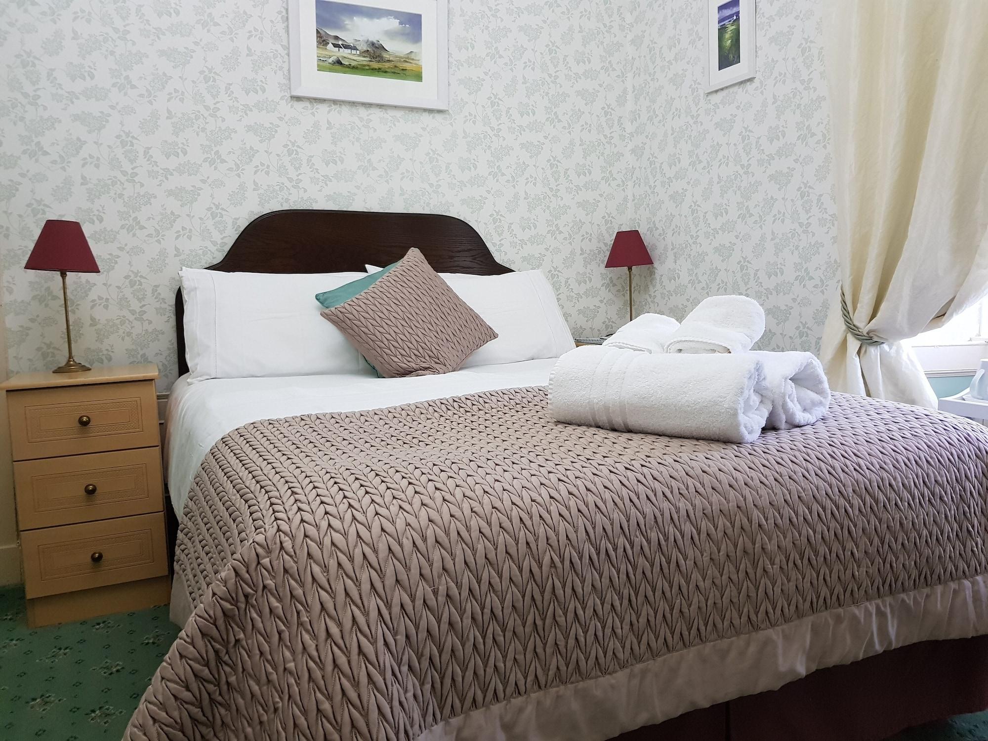 Mansefield 4*