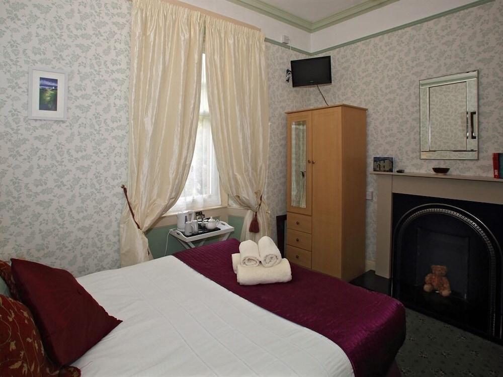Mansefield 4*