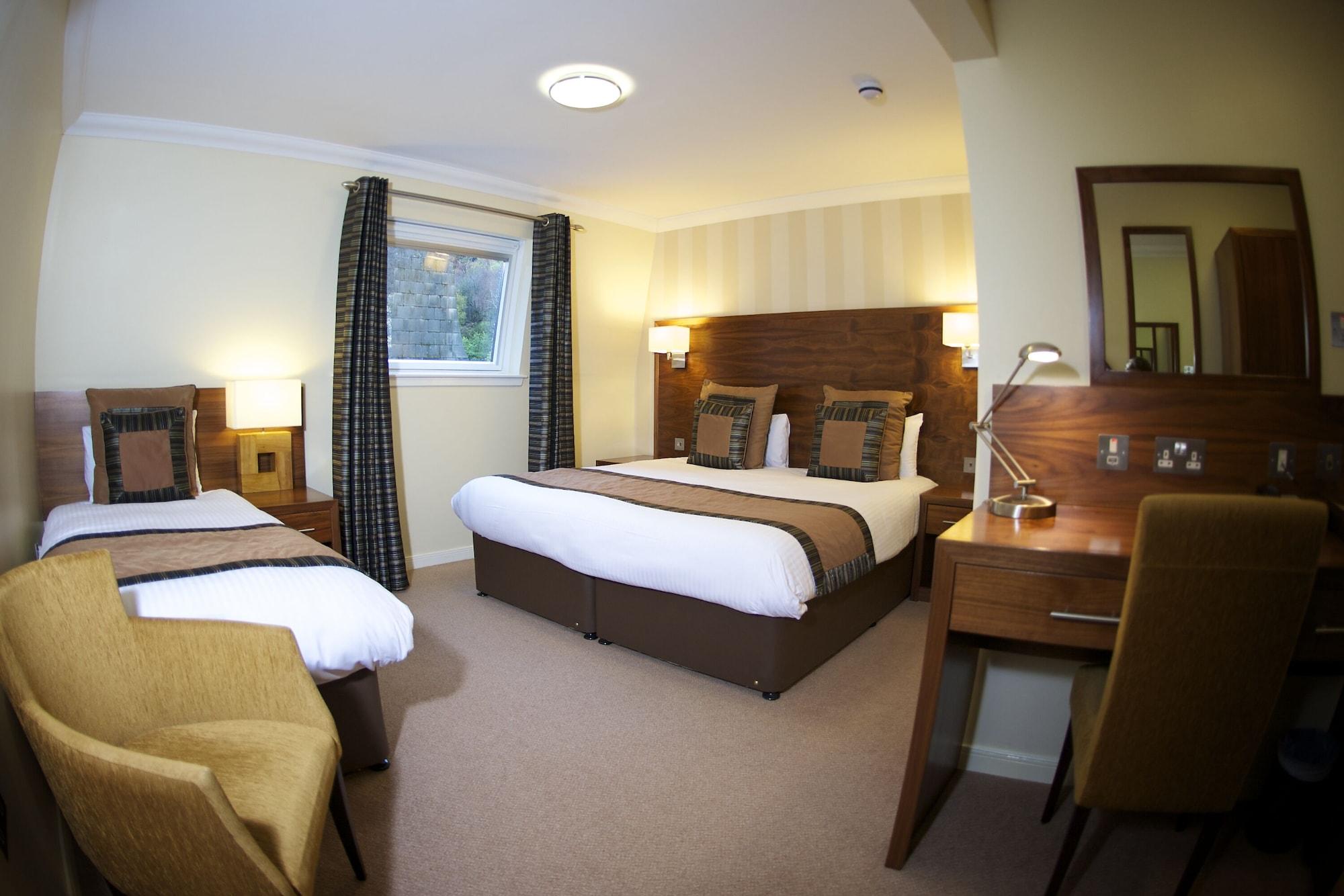 Nevis Bank Hotel Fort William
