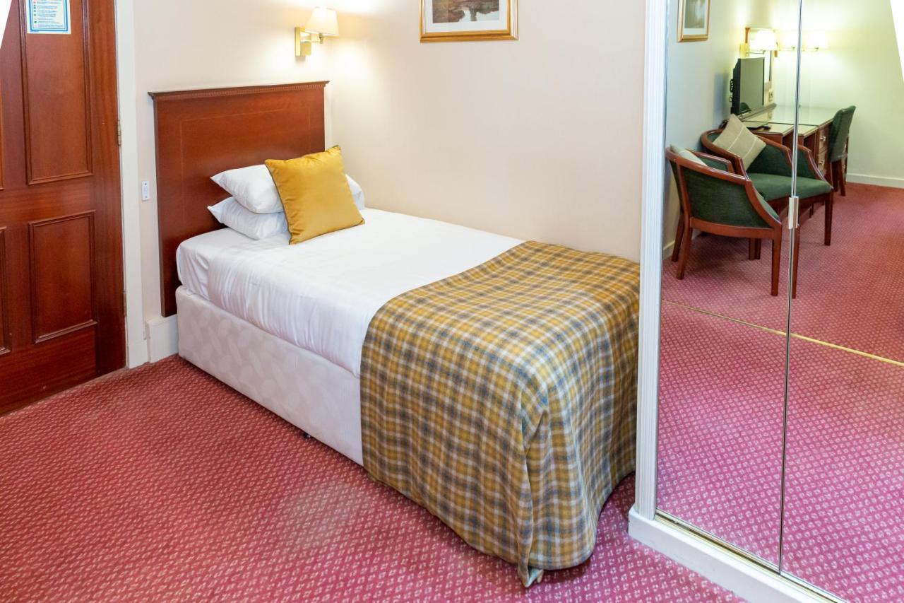 Alexandra Hotel