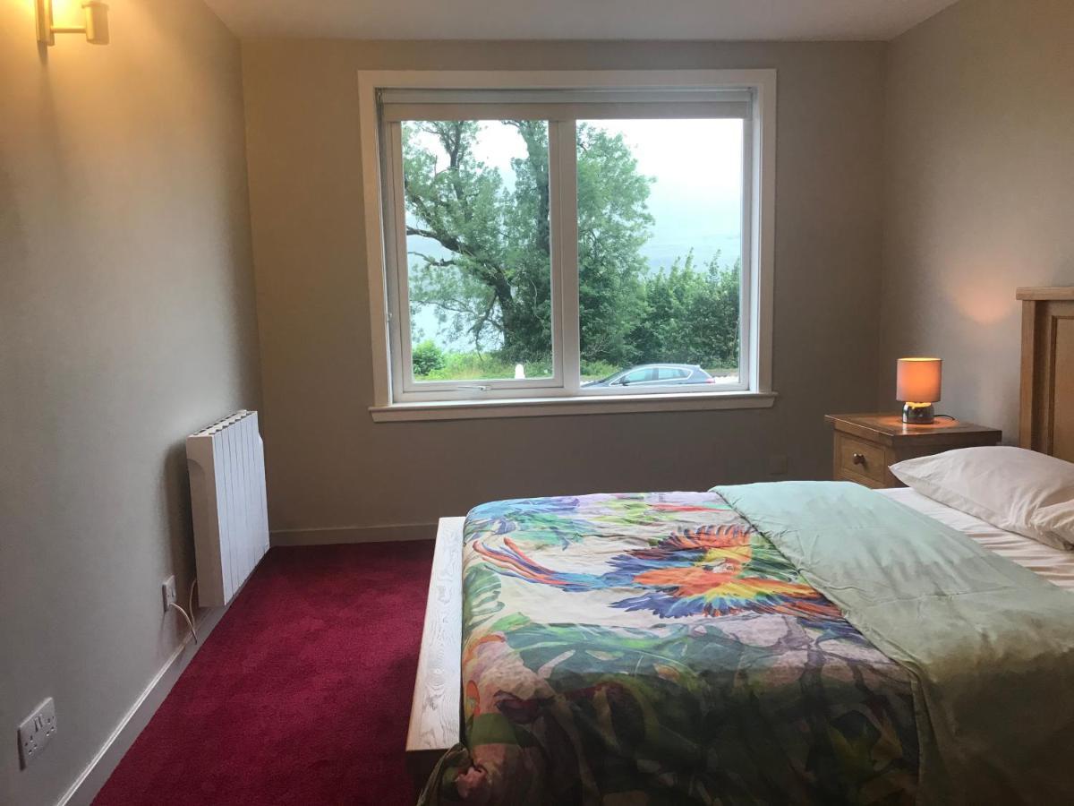 Appin, Beautiful Lochside With Balcony