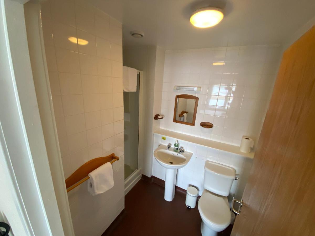 Hotel Waterfront - Only 3*