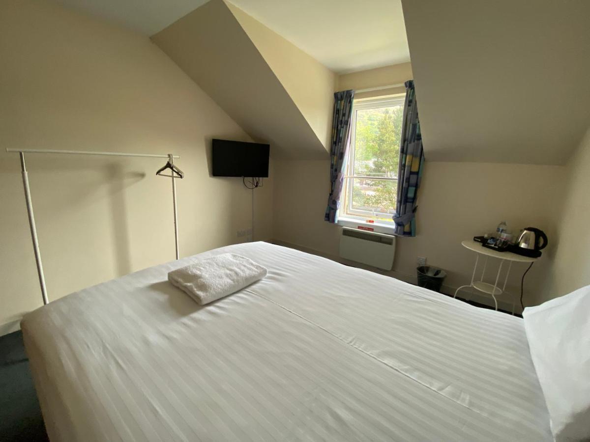 Waterfront - Only Hotel 3*