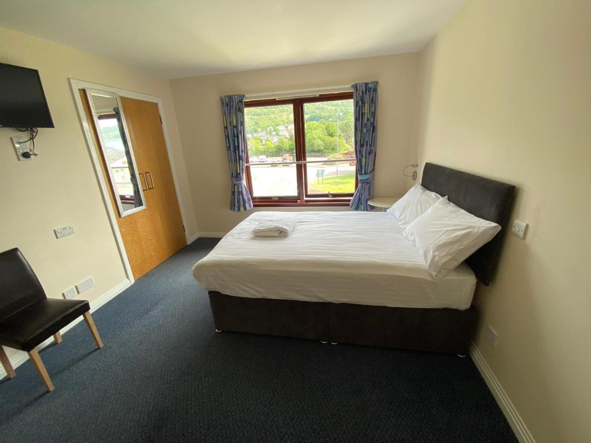 Hotel Waterfront - Only 3*
