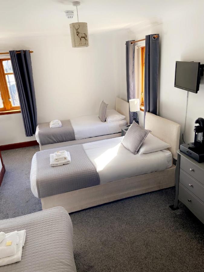Victoria House * Fort William