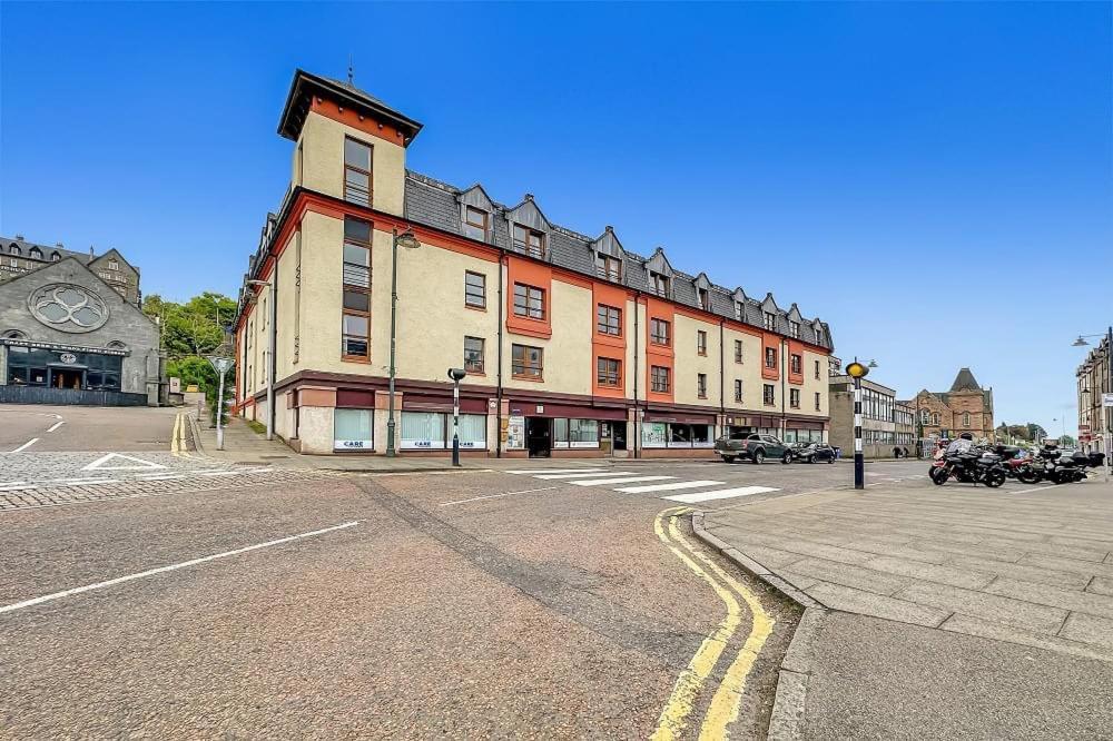 Waverley Court *